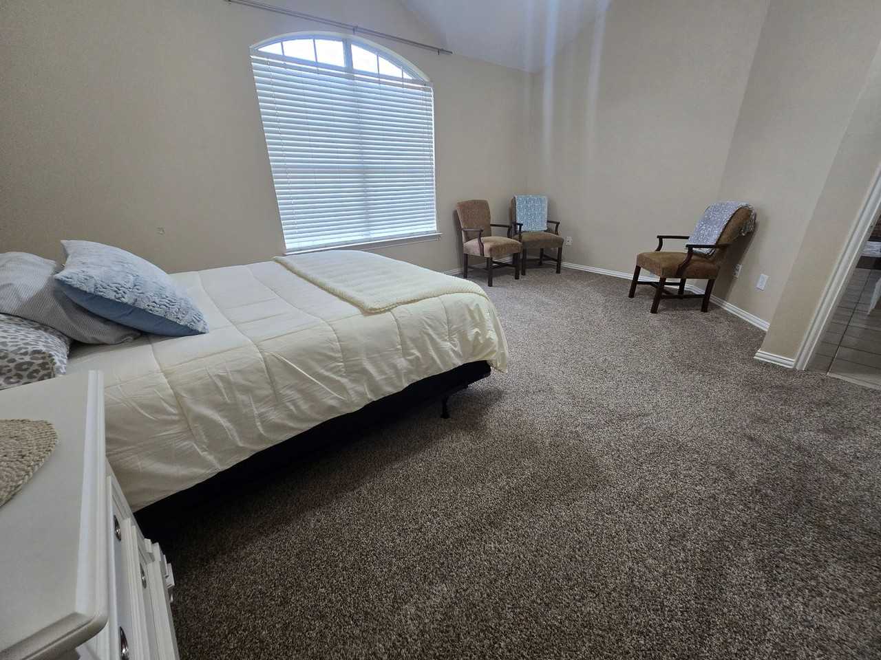 2816 Oakdale Dr - Photo 5 of 23