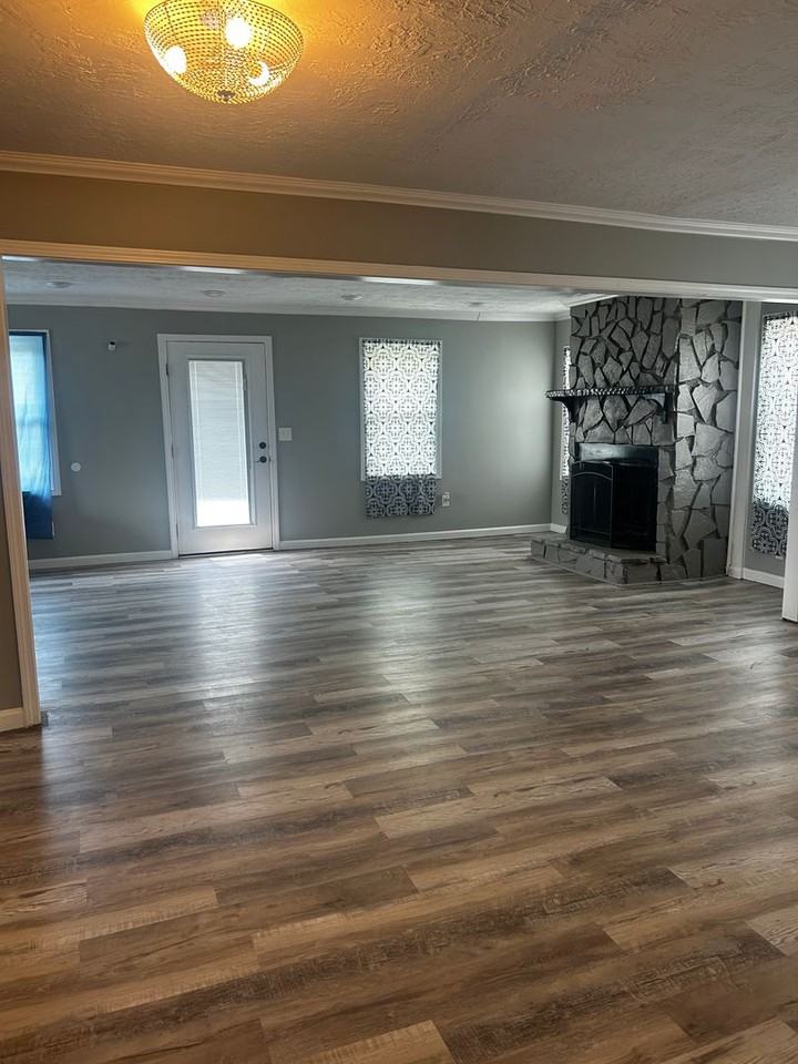 3320 Hillis Rd - Photo 5 of 9
