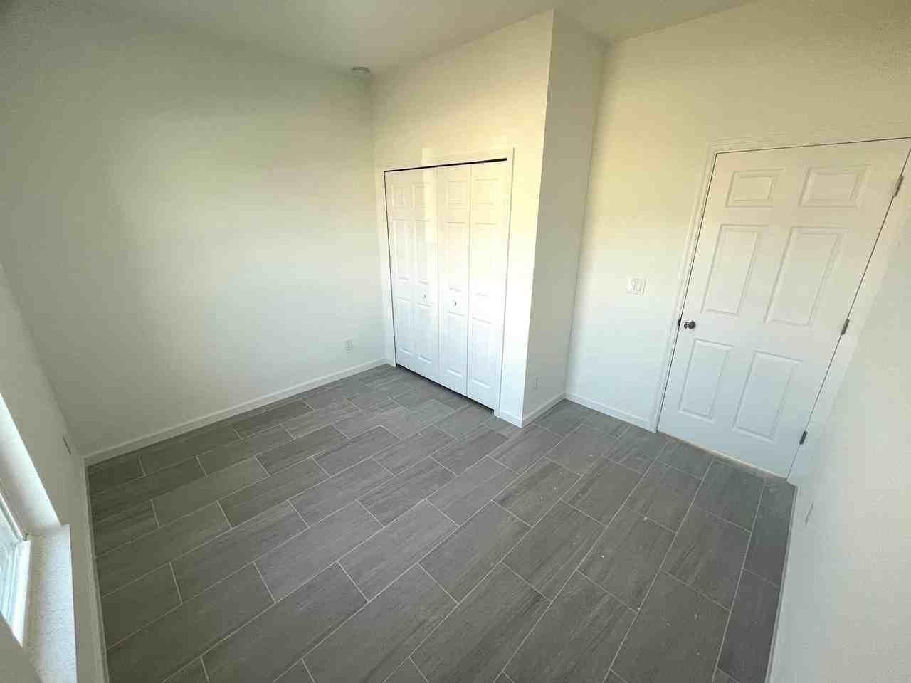 2804 67th St W - Photo 6 of 15
