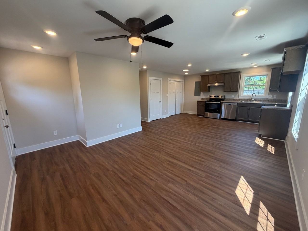 460 Highland Ave - Photo 2 of 12