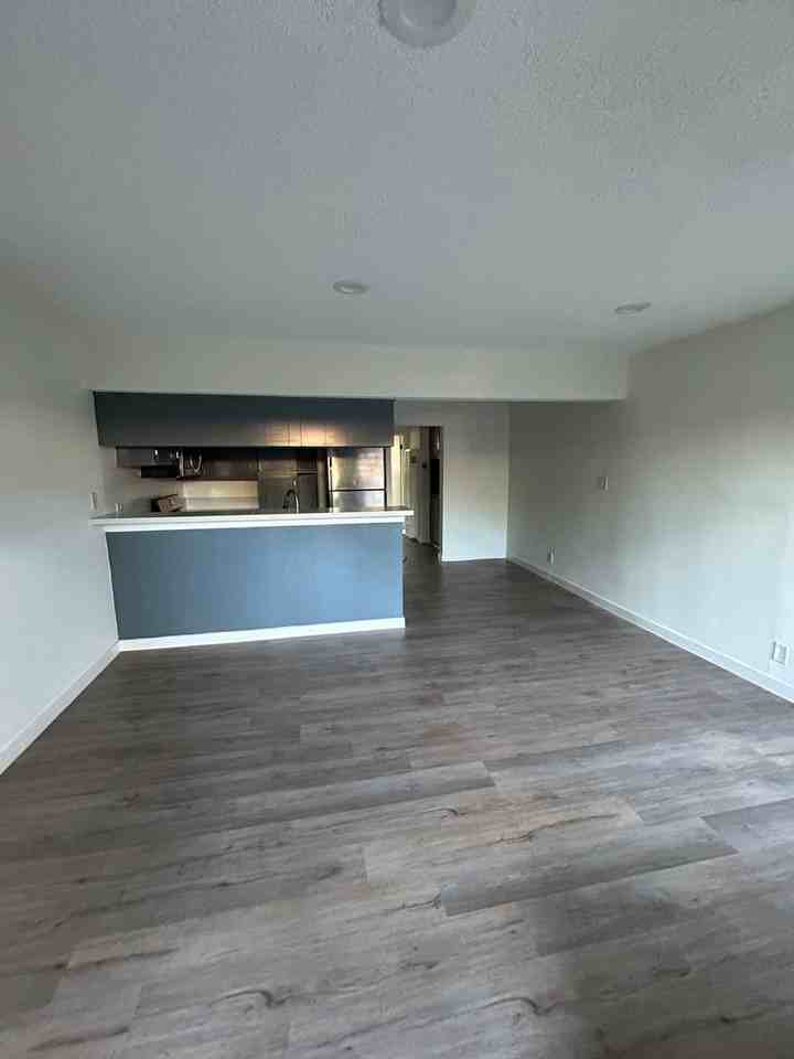 12128 Ramona Ave - Photo 6 of 10