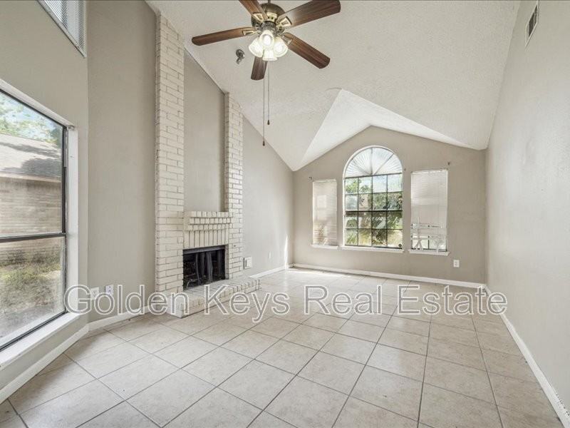 10743 Staghill Dr - Photo 2 of 16