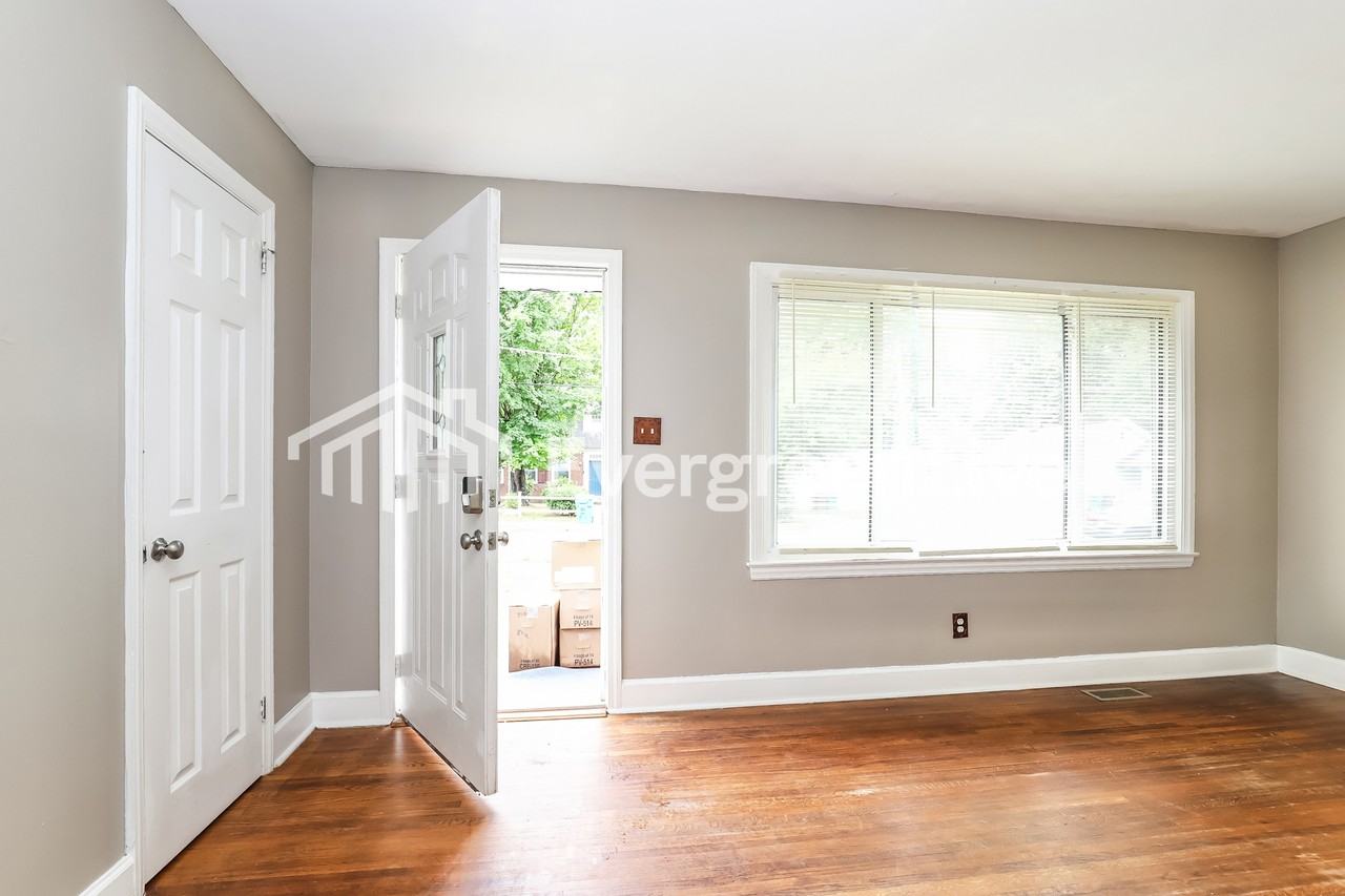 1113 Cedrow Dr - Photo 3 of 15