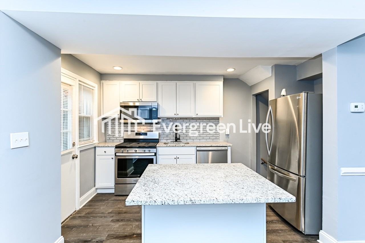 3412 Fleetwood Ave - Photo 5 of 15
