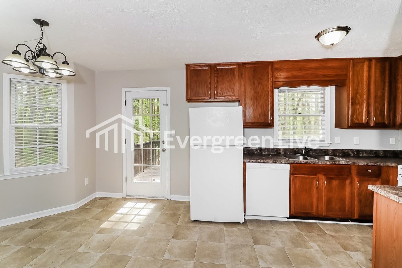 217 Robin Hood Dr - Photo 6 of 15