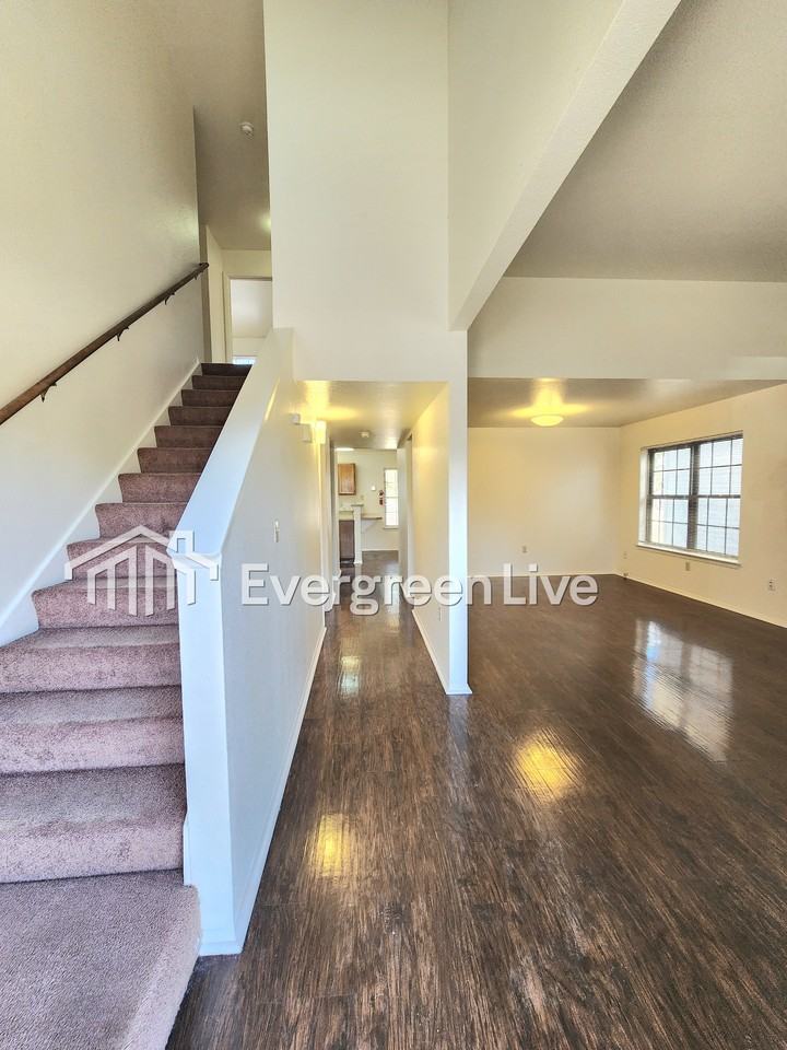 4104 Lew Wallace Dr - Photo 2 of 26