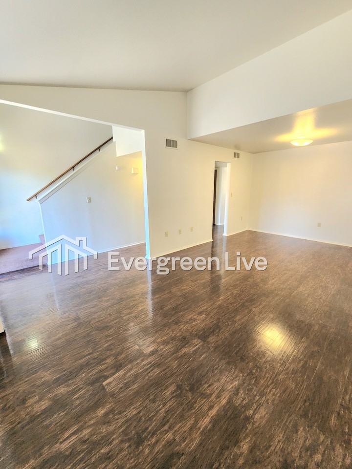 4104 Lew Wallace Dr - Photo 3 of 26