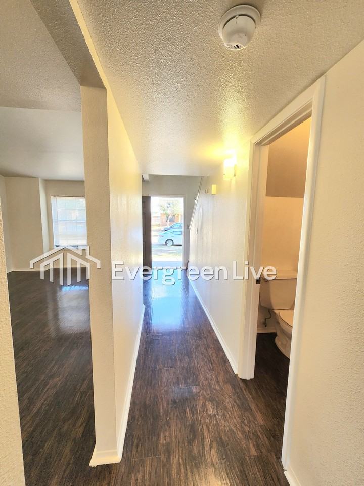 4104 Lew Wallace Dr - Photo 5 of 26