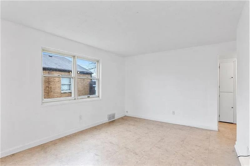 3929 Fulton Ave - Photo 3 of 17