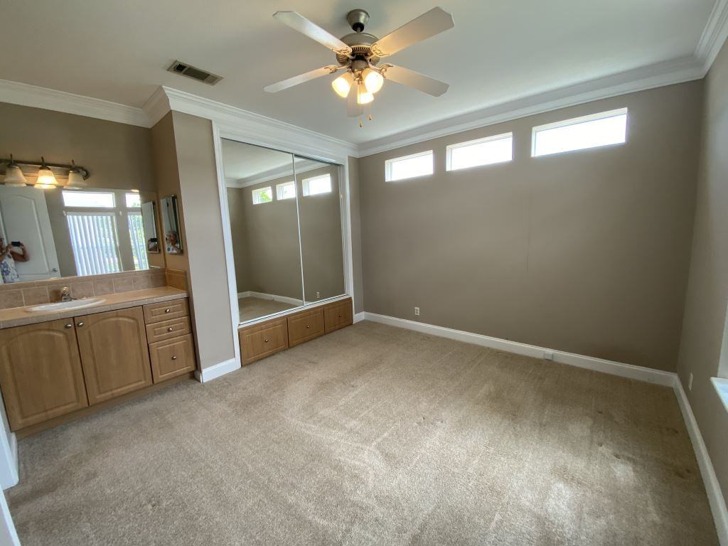 34 Freedom Dr - Photo 6 of 26