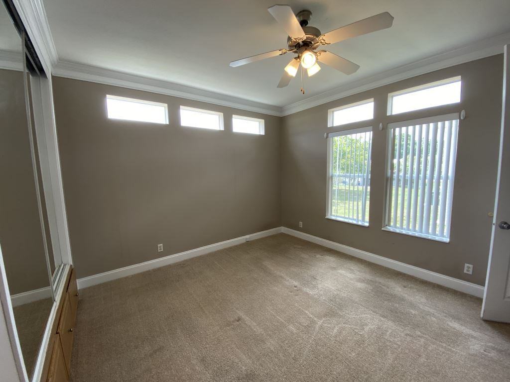 34 Freedom Dr - Photo 7 of 26