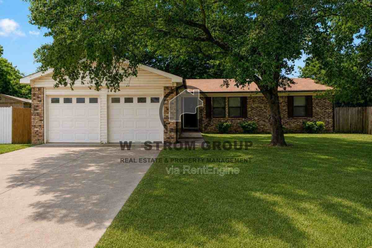 836 Hollow Creek Rd - Photo 2 of 10