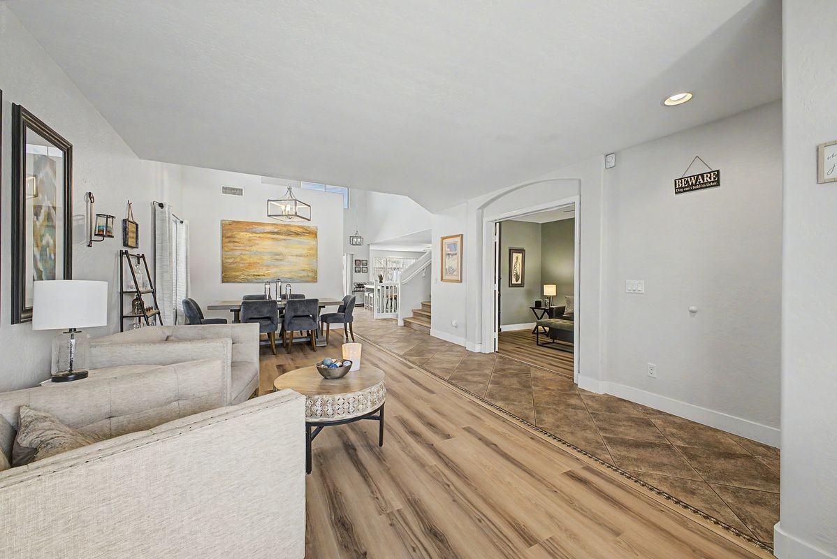 5924 W Park View Ln - Photo 3 of 41