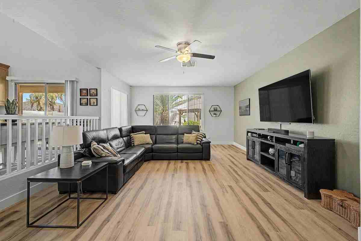 5924 W Park View Ln - Photo 3 of 41