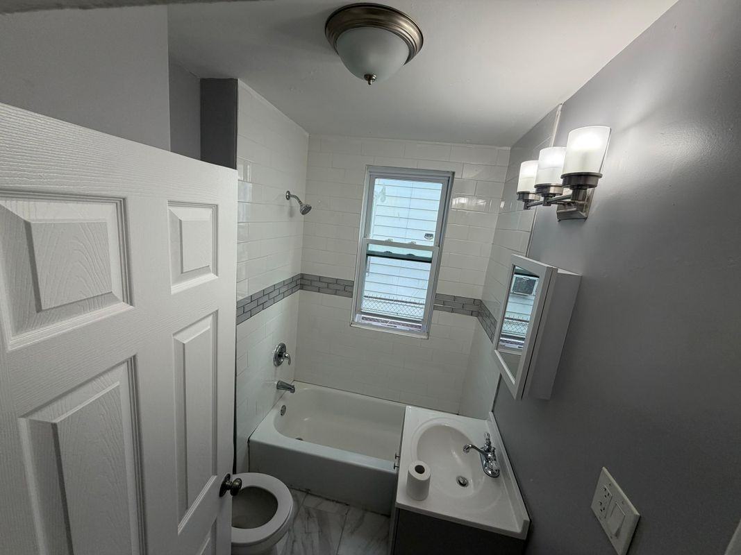 222 W End Ave ##1 - Photo 4 of 6