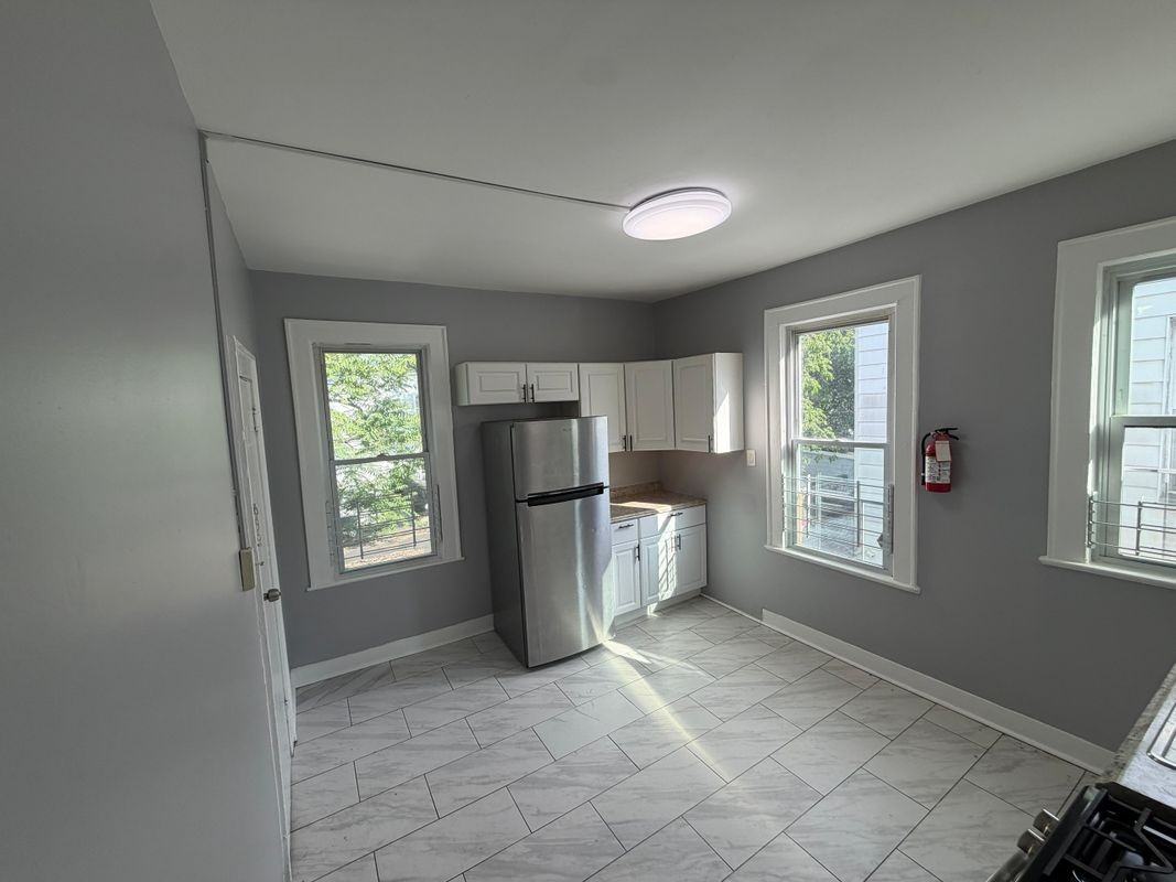 222 W End Ave ##2 - Photo 2 of 8