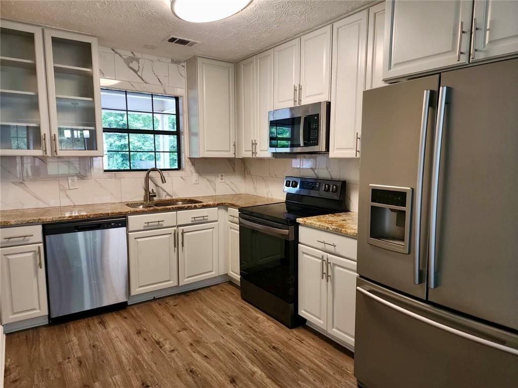 1367 Fairview Trl - Photo 2 of 18