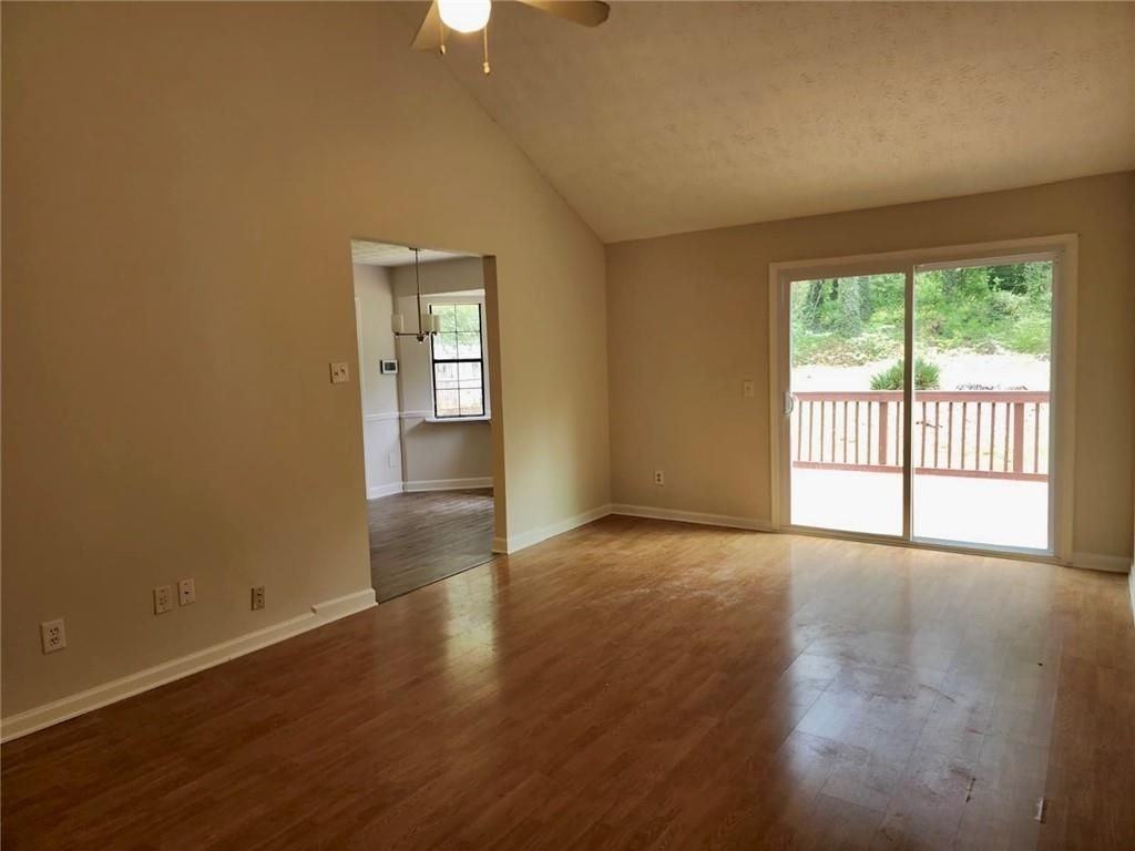 1367 Fairview Trl - Photo 3 of 18