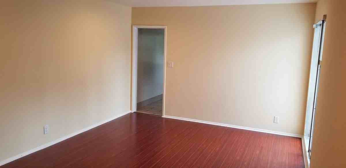 5950 Carlton Way ##13 - Photo 4 of 14