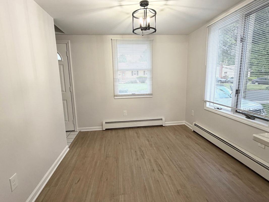221 Meadows End Rd - Photo 6 of 16