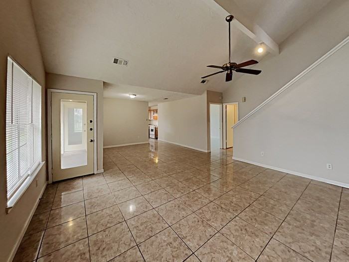 907 Briarcreek Dr - Photo 4 of 18