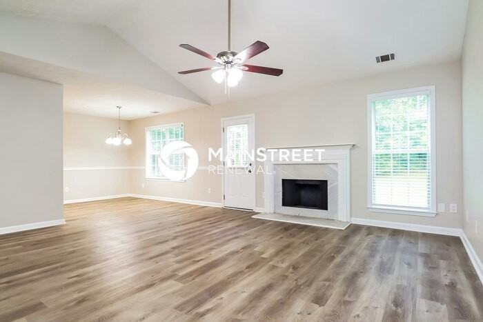 205 Oak Hill Dr - Photo 4 of 17