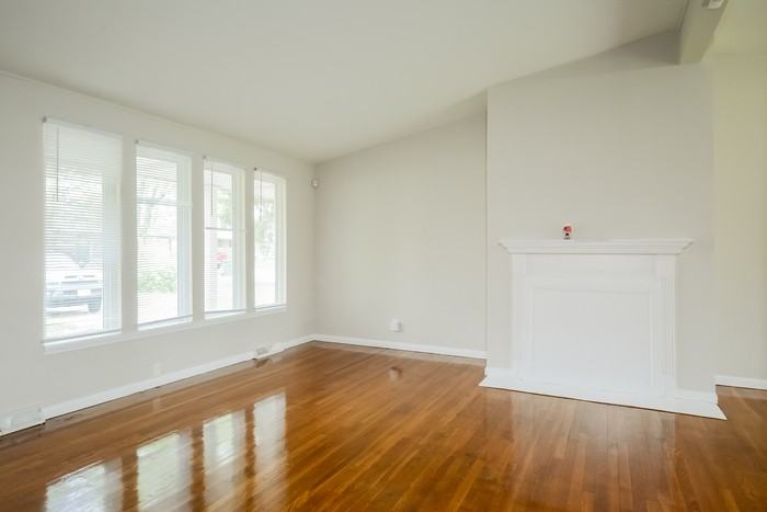 10720 Hallstead Dr - Photo 5 of 16