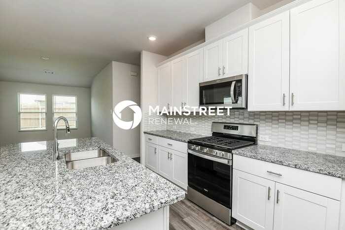 2520 Shakopee St - Photo 6 of 16