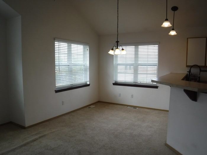 732 Skyla Ct Apt A - Photo 4 of 26