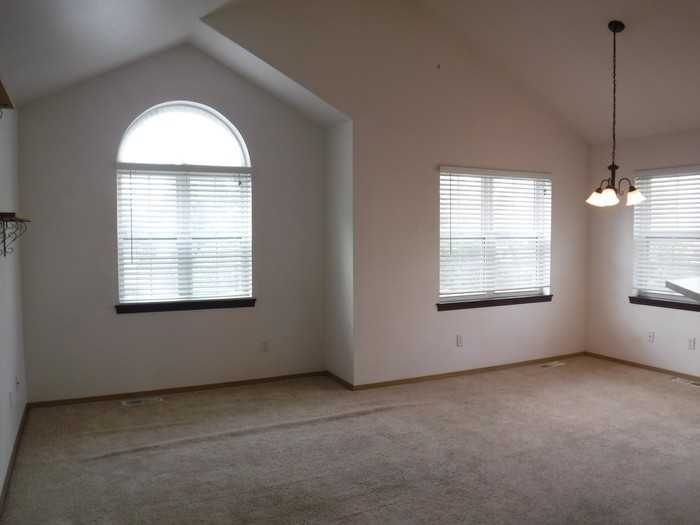 732 Skyla Ct Apt A - Photo 5 of 26