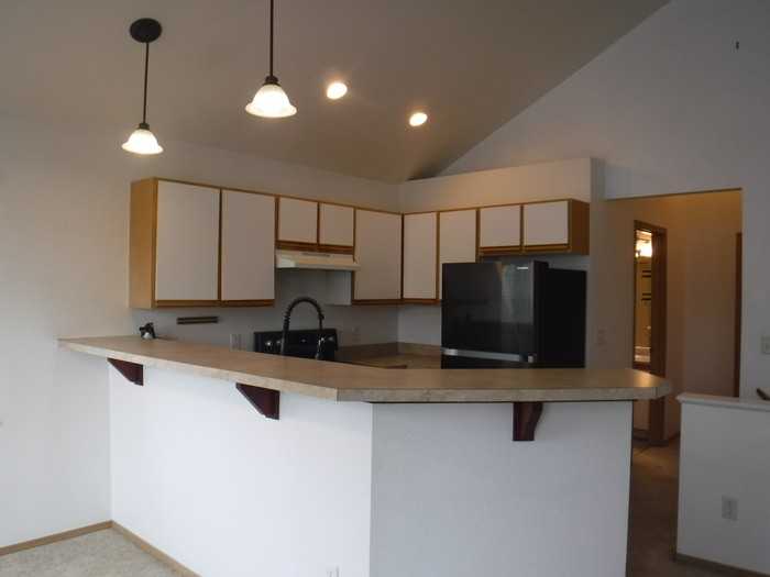 732 Skyla Ct Apt A - Photo 7 of 26
