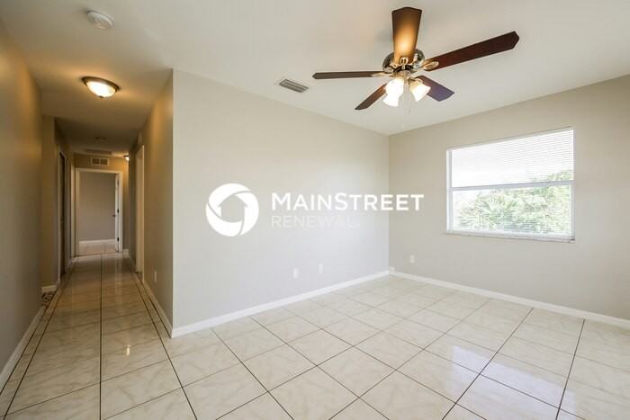 2804 72nd St W - Photo 3 of 16