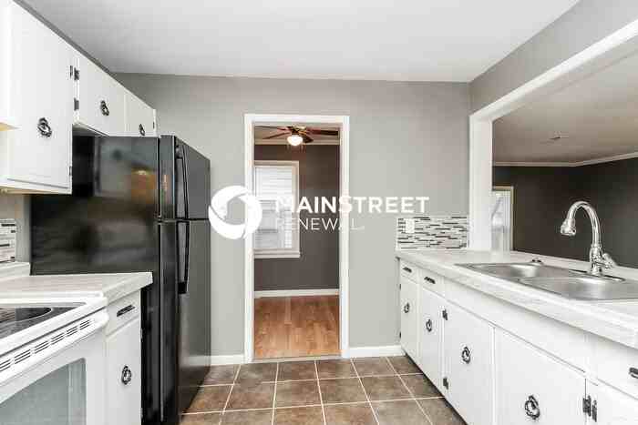 1928 2nd Ave - Photo 7 of 16