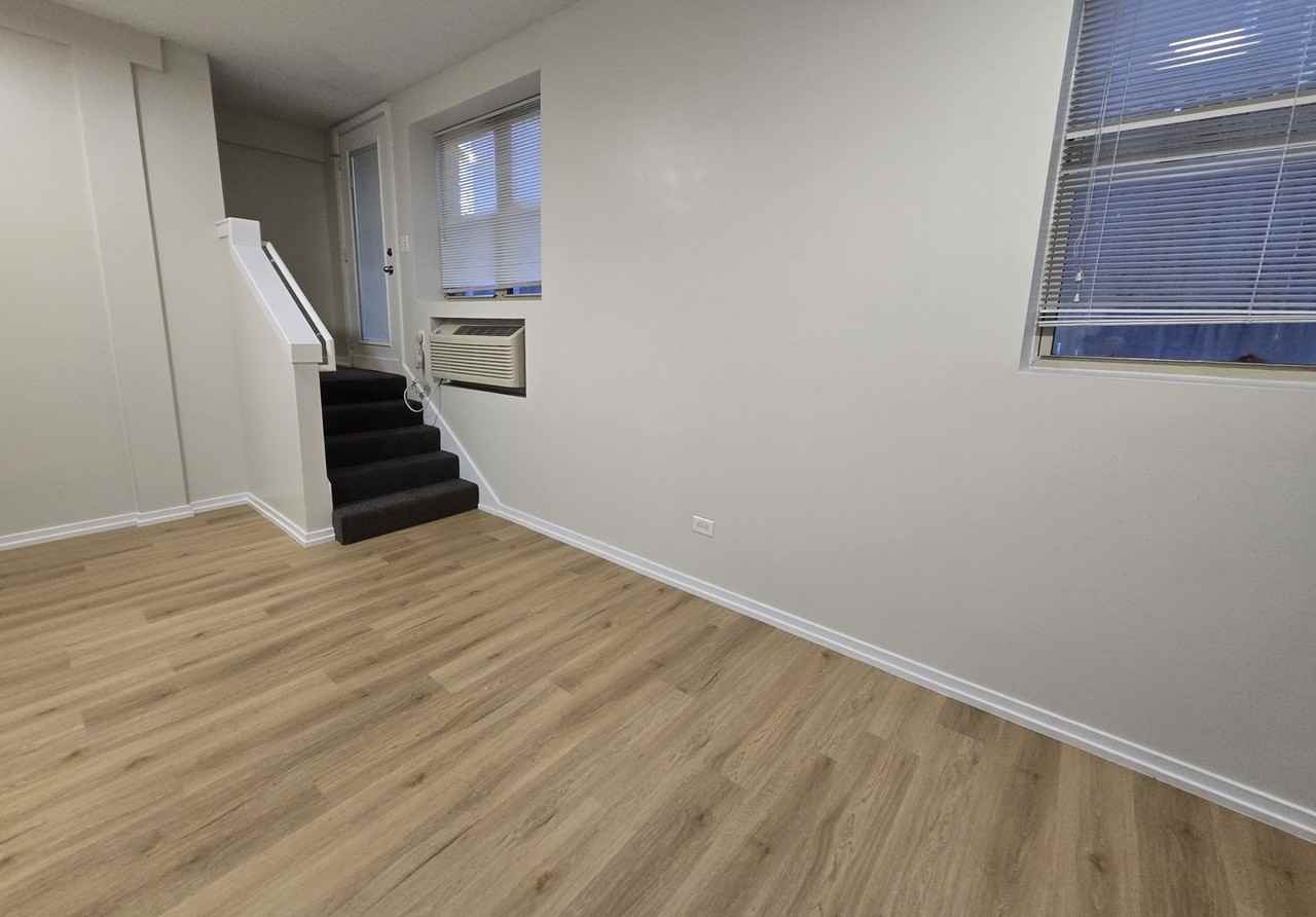 5051 N Kenmore Ave - Photo 3 of 46