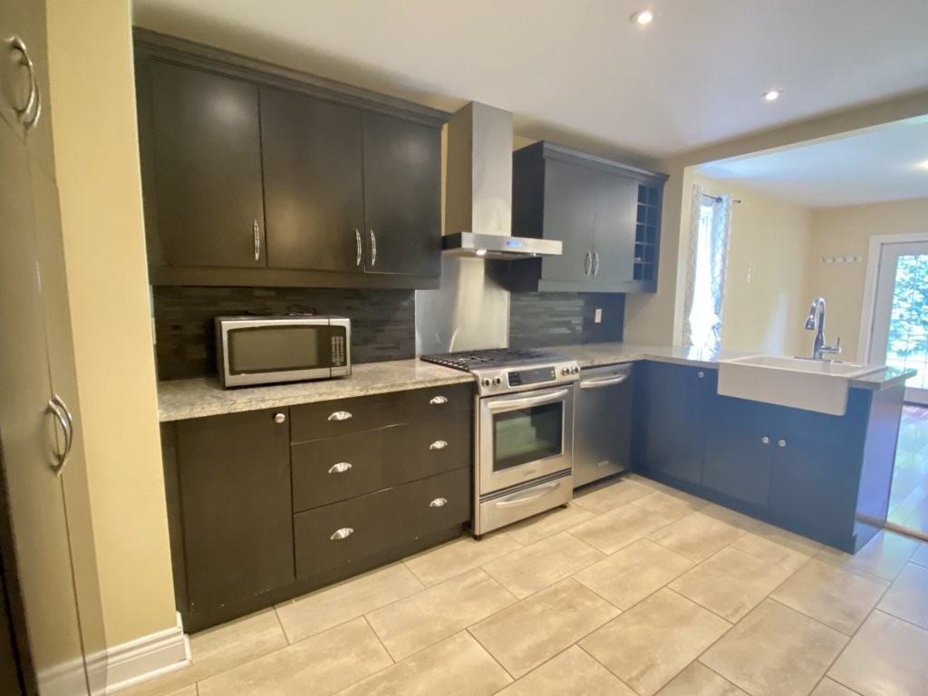 85 Arundel Ave - Photo 3 of 31