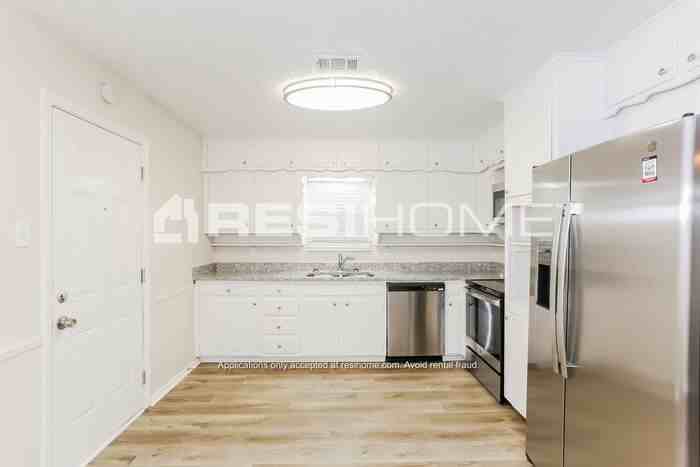 1300 Prelude Dr - Photo 3 of 19