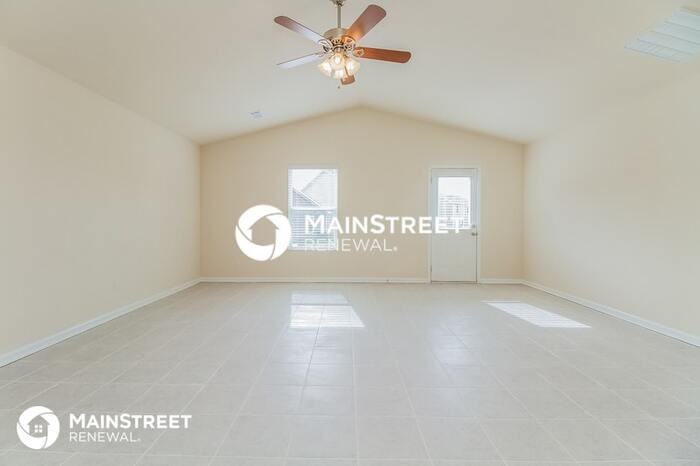 2311 Bee Hive Dr - Photo 4 of 15