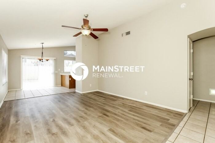 4637 E Hartford Ave - Photo 5 of 16