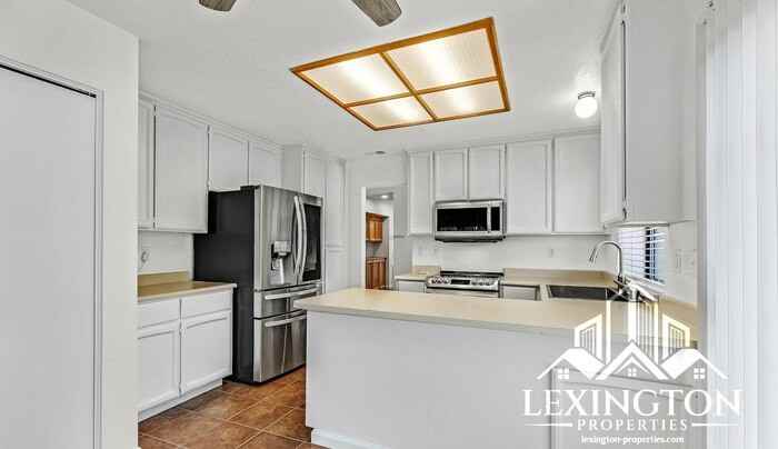 3320 Saxonville Way - Photo 4 of 12