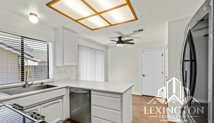3320 Saxonville Way - Photo 5 of 12