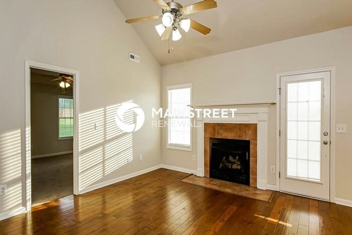236 Tanner Point Dr - Photo 4 of 16