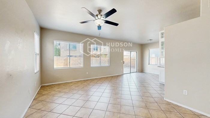 4018 W Irwin Ave - Photo 4 of 29