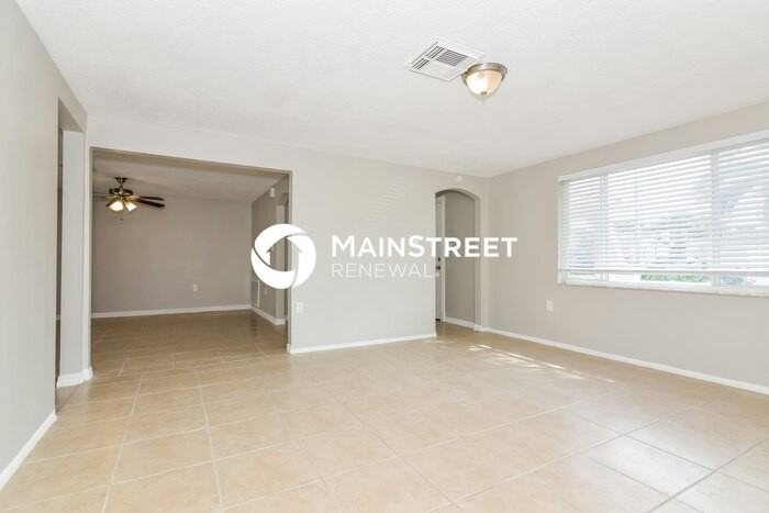 7015 Ingleside Dr - Photo 5 of 16