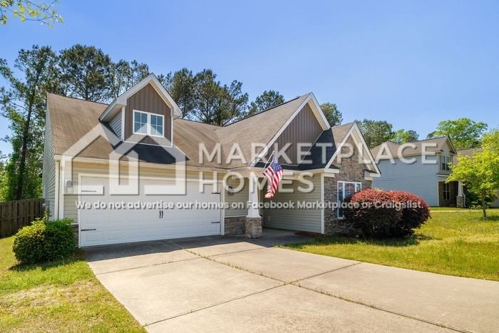 2467 Newbury Ave - Photo 2 of 43