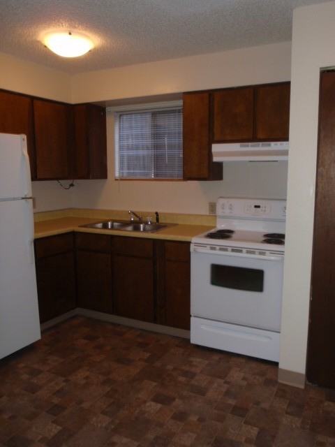 1031 Charlo St #B - Photo 5 of 17