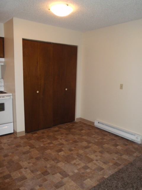 1031 Charlo St #B - Photo 6 of 17