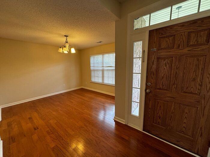 7010 Thornwood Ln Se - Photo 5 of 45
