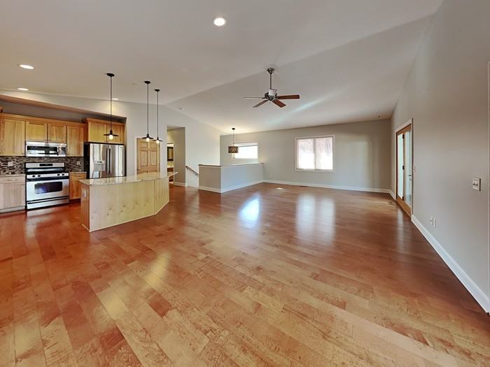 4870 Glasgow Rd - Photo 3 of 20