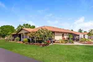 featured image of 4112 66th Street Cir W #4112