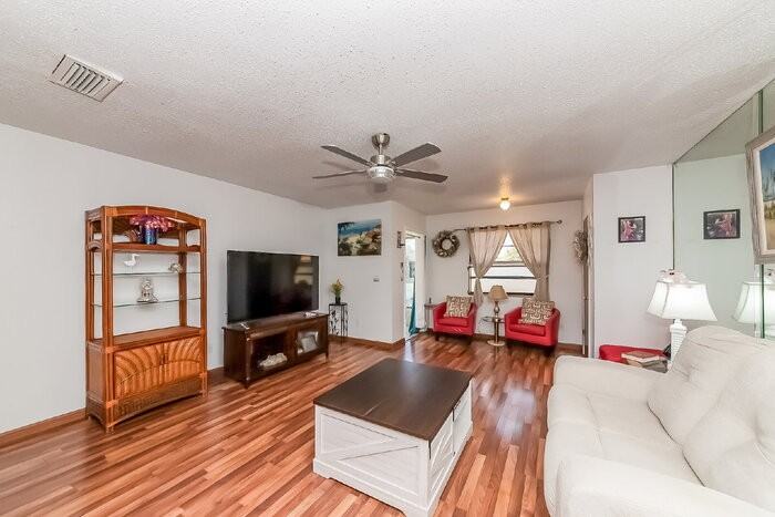 4112 66th Street Cir W #4112 - Photo 4 of 16